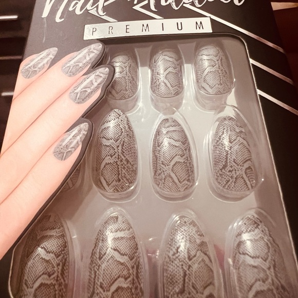 💅🏻Ardell Professional Nail Addict press on nails - Picture 3 of 6